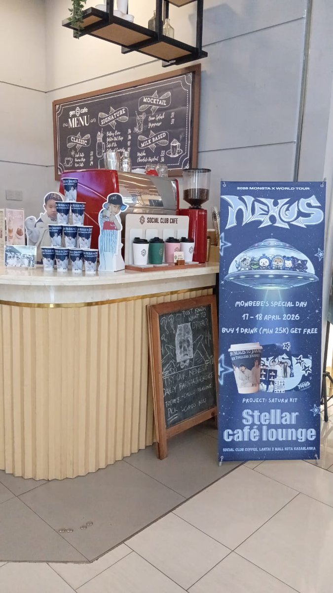 MonstaX___INA's tweet photo. Stelar Cafe Lounge is ready!!
📍Social Club Cafe, 2nd floor mall kota kasablanka

#BeyondDistanceForMX
#MONSTAXReturnsJakarta
#monstax_thex_nexus_jkt https://t.co/djzT6mfmu8