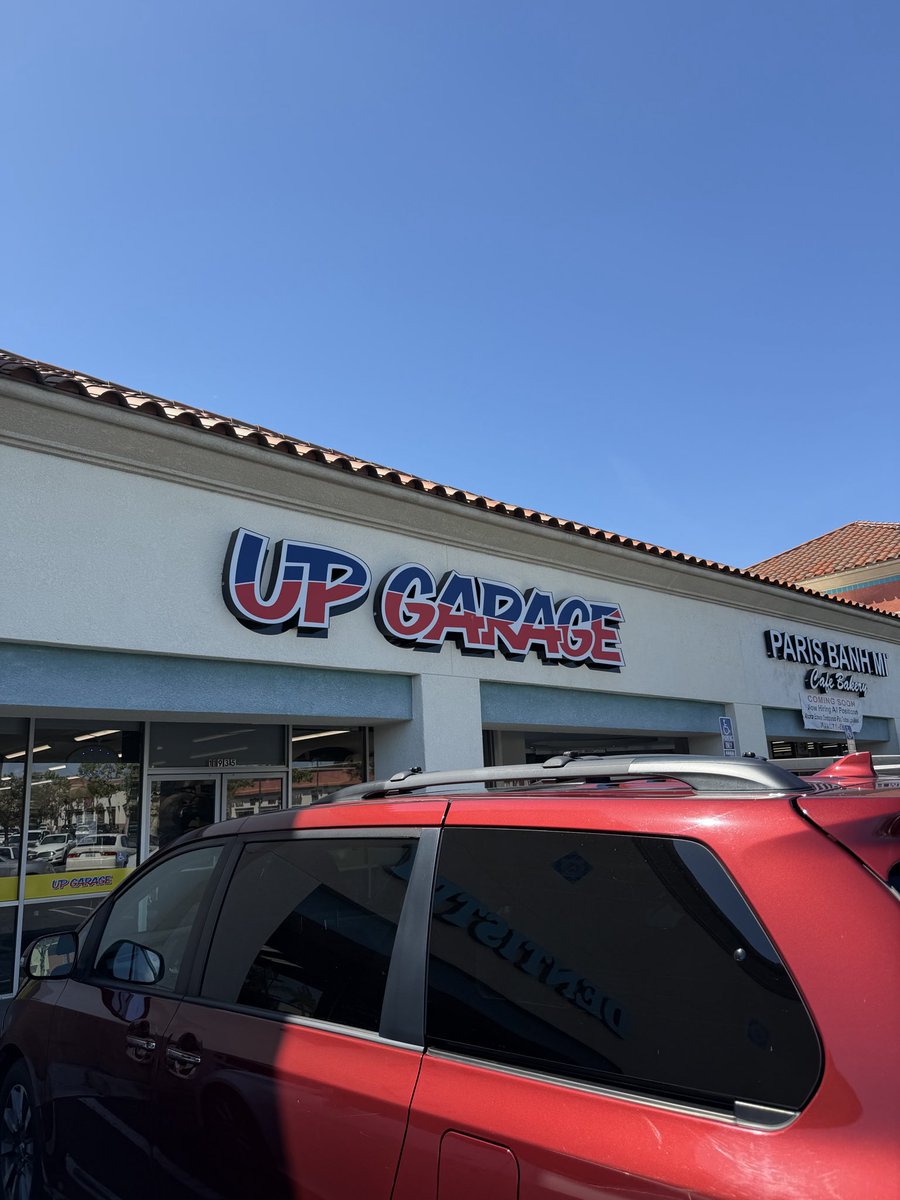 upgarage0515's tweet photo. さぁ、次に向けて頑張るぞ！
USAのスタッフの成長が著しく嬉しいです！お客様のご来店も順調でした！ https://t.co/RzEdbemsss