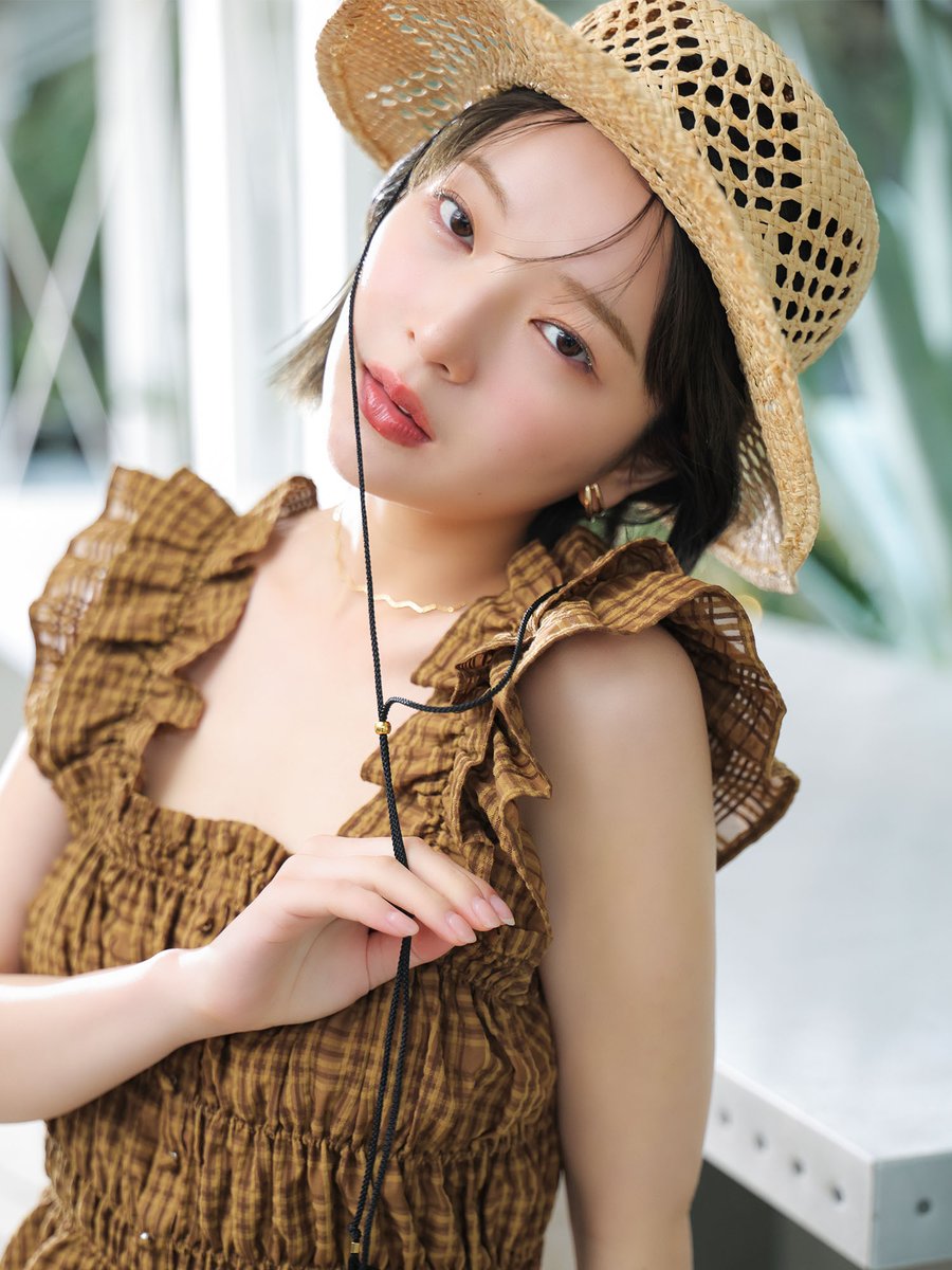 LAGUNAMOON tweet media