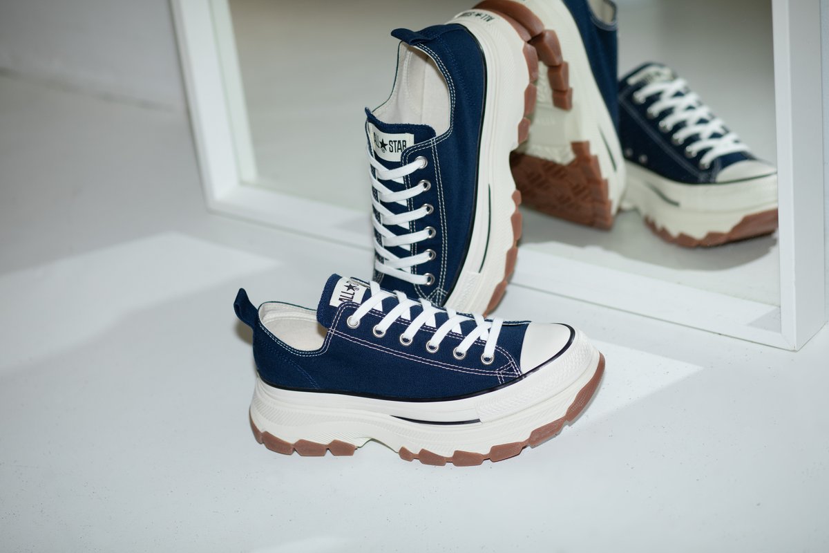 CONVERSE_Japan's tweet image. 春コーデは足元から。
春のスタイルをアップデートするボリュームシューズをピックアップ。
軽やかな季節に映える、存在感のある一足を。

converse.co.jp/collections/sh…

#converse #コンバース