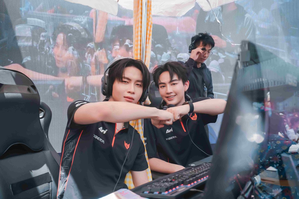 SuperStarNews tweet media