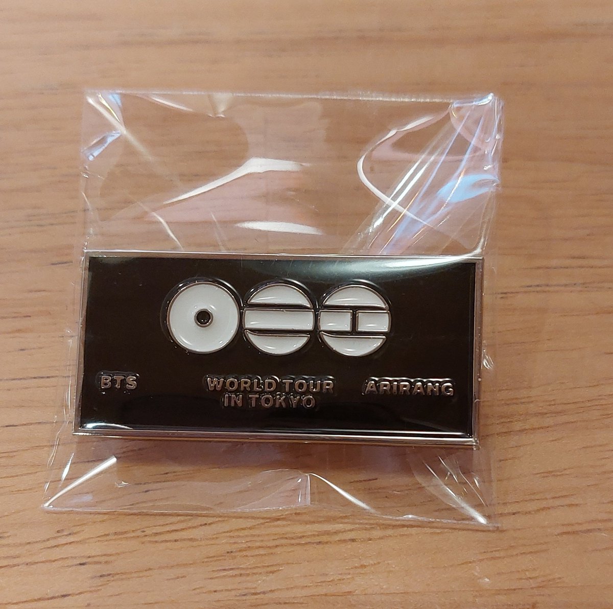 mn_3069's tweet photo. BTS ピンズ  交換

譲  1枚目

求  2枚目

ただ今会場周辺コメダにおります。
後ほど会場にて現地交換希望です。

お気軽にお声掛けください！ https://t.co/39kSmXliQo