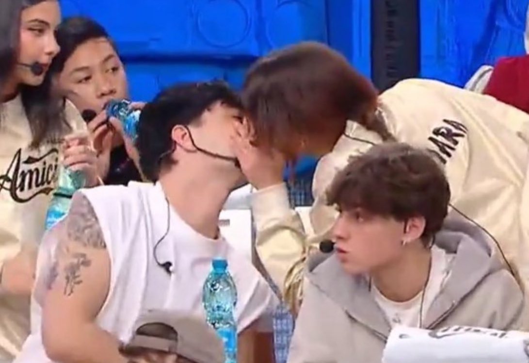 ↖︎☀︎🏹 tweet media