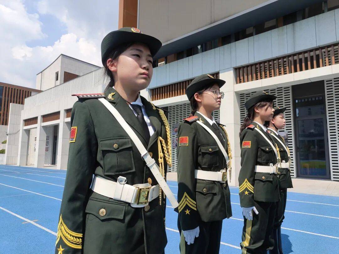 Dinh Manh tweet media