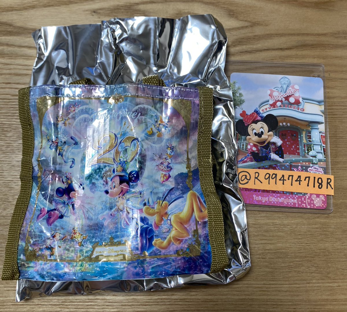 R99474718R's tweet photo. ディズニー カプセルトイ ガチャ 25周年 スパークリング・ジュビリー ショッピングバッグ　交換

【譲】20周年×1

【求】グランドオープン、15周年

郵送交換希望
お気軽にお声掛けください！ https://t.co/oxFMvZml7S