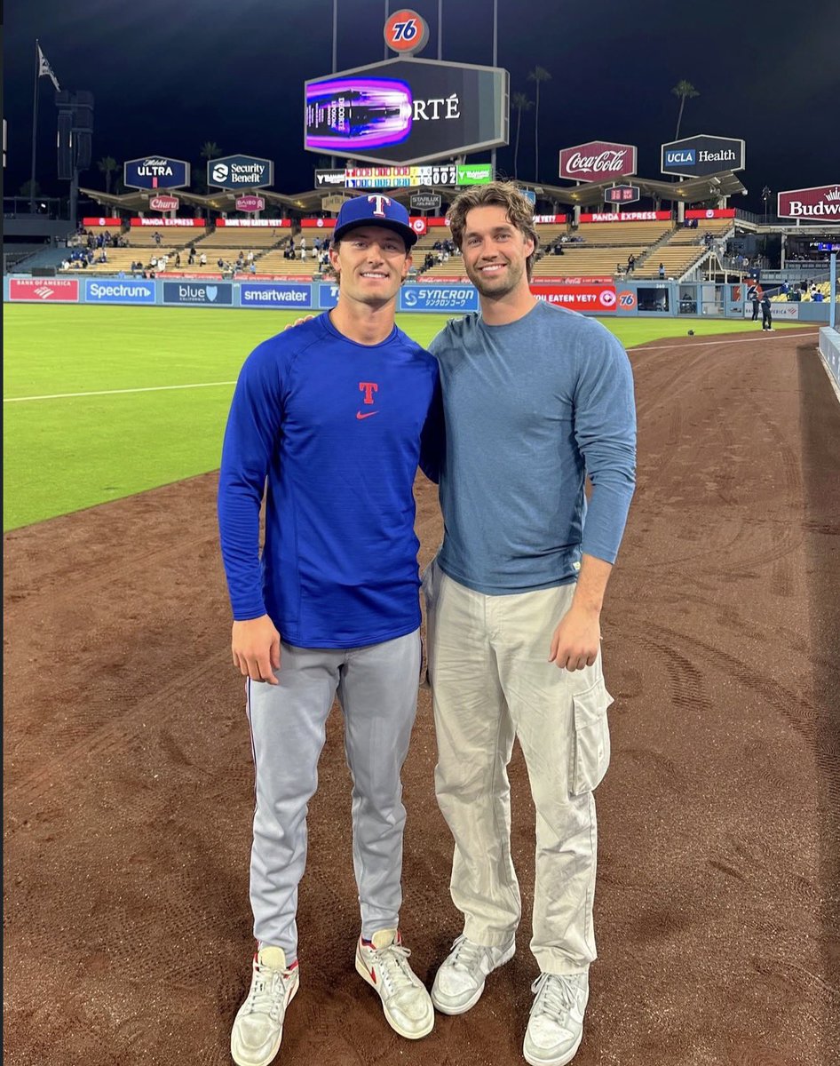 Male Central tweet media