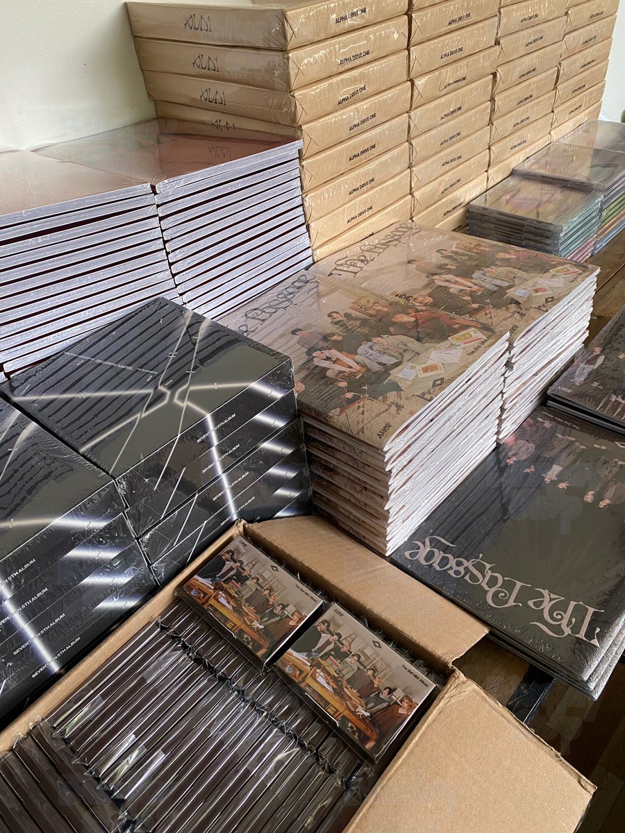 BLUEJAYSHOP tweet media