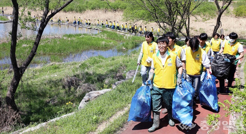 설레임 tweet media