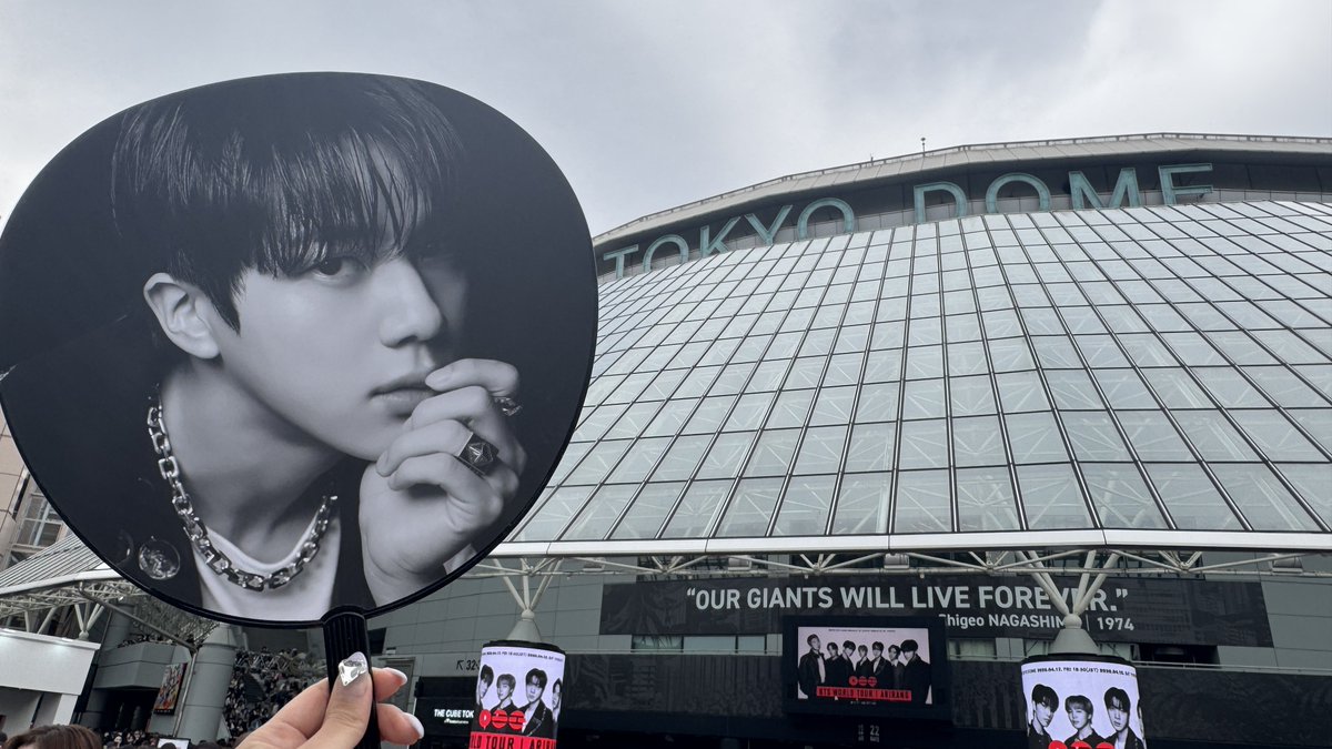 𝑚 𝑜 𝑒 tweet media