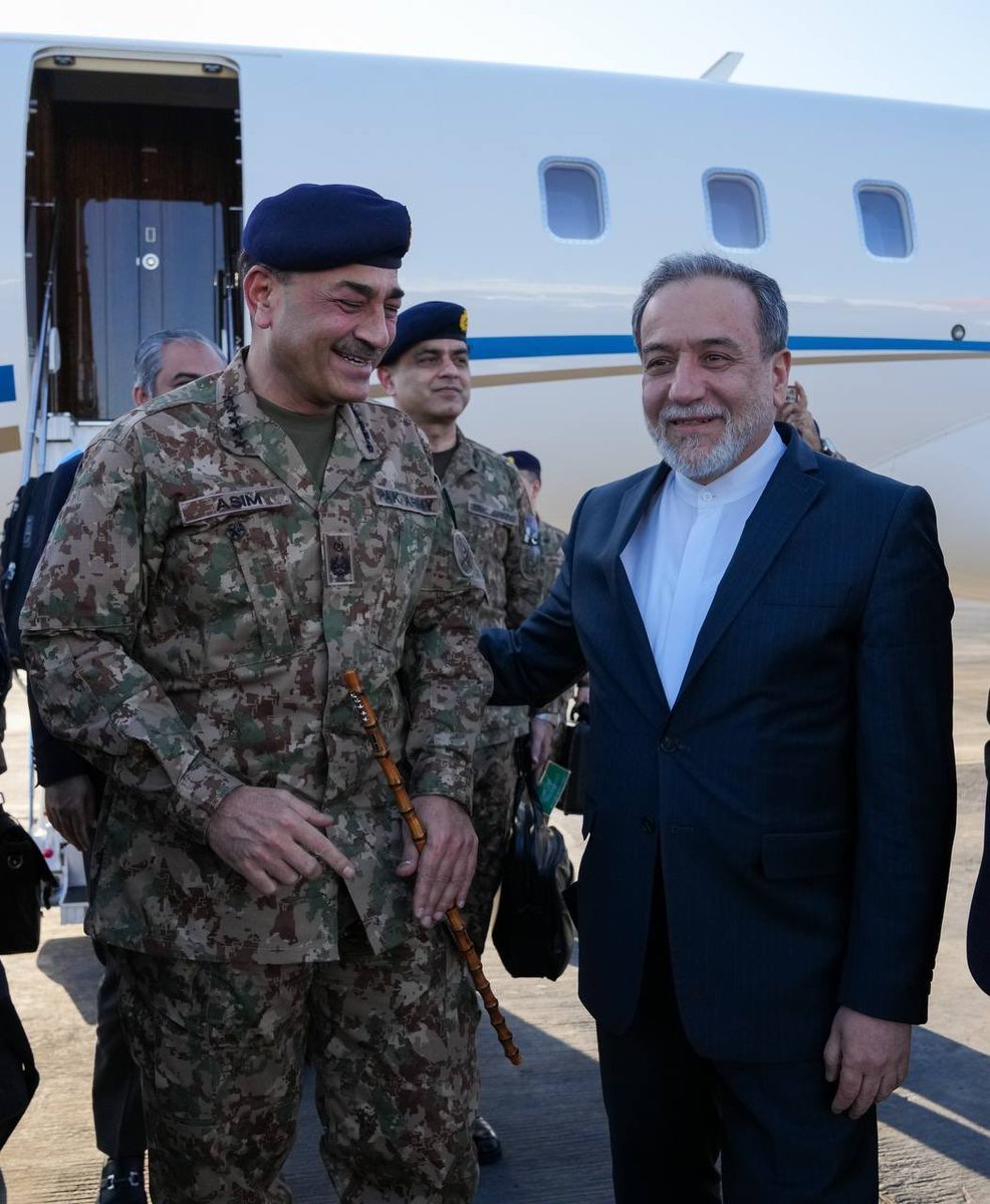 ColloquyPK's tweet photo. The most powerful image of the century! Field Marshal Syed Asim Munir lands in Tehran with his security team and sends a clear message to Jerusalem. Do not think of a misadventure https://t.co/2oIEZ5QD7I