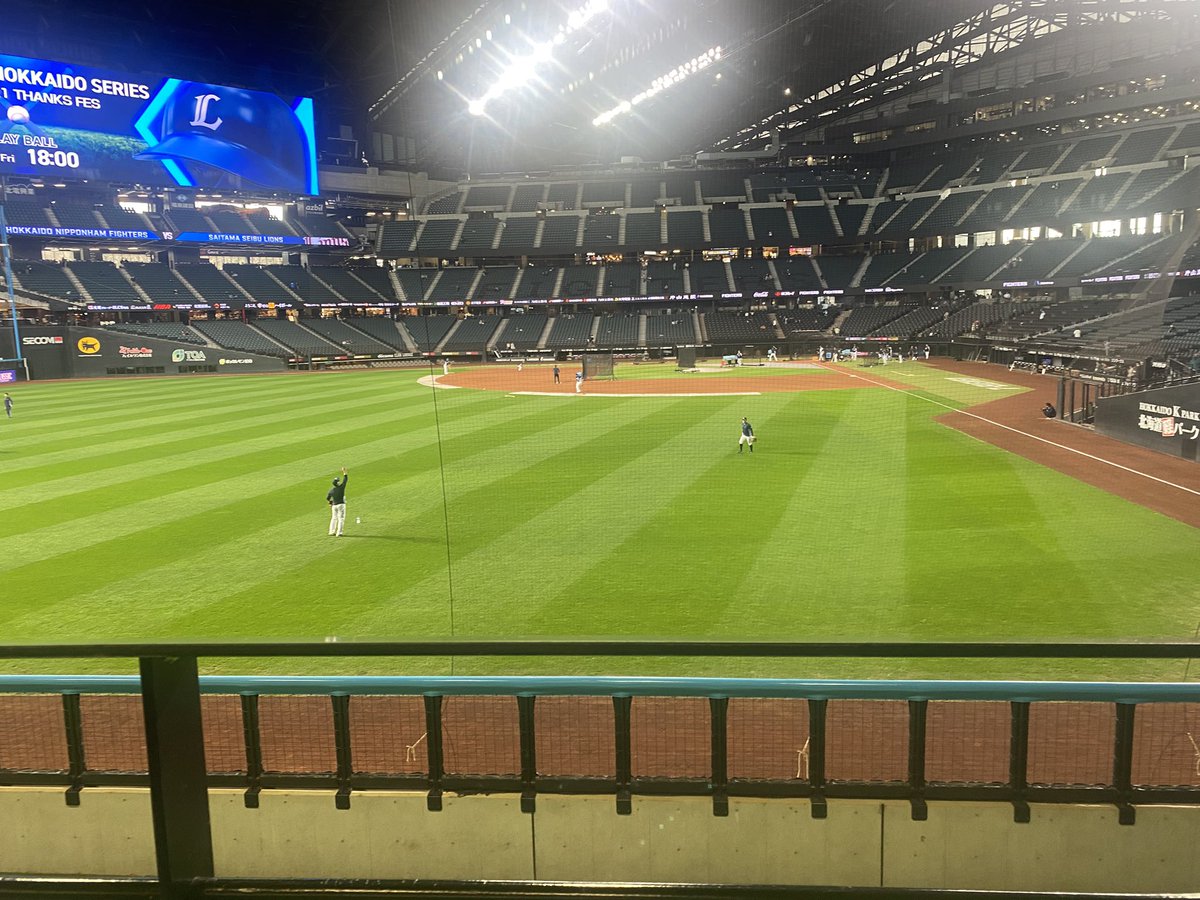 こーが tweet media