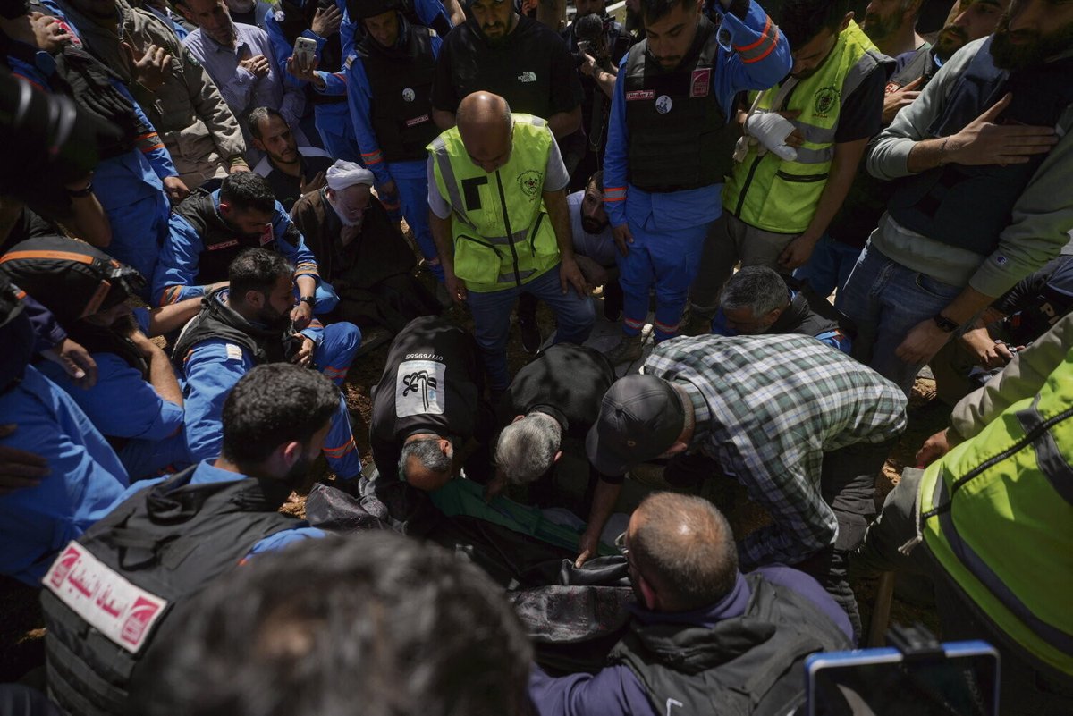 Au Liban, la guerre d'Israël contre les secouristes rappelle furieusement celle menée contre les soignants à Gaza 

➡️ l.humanite.fr/ZBe