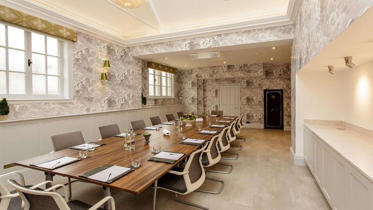 ConferencesUK tweet media