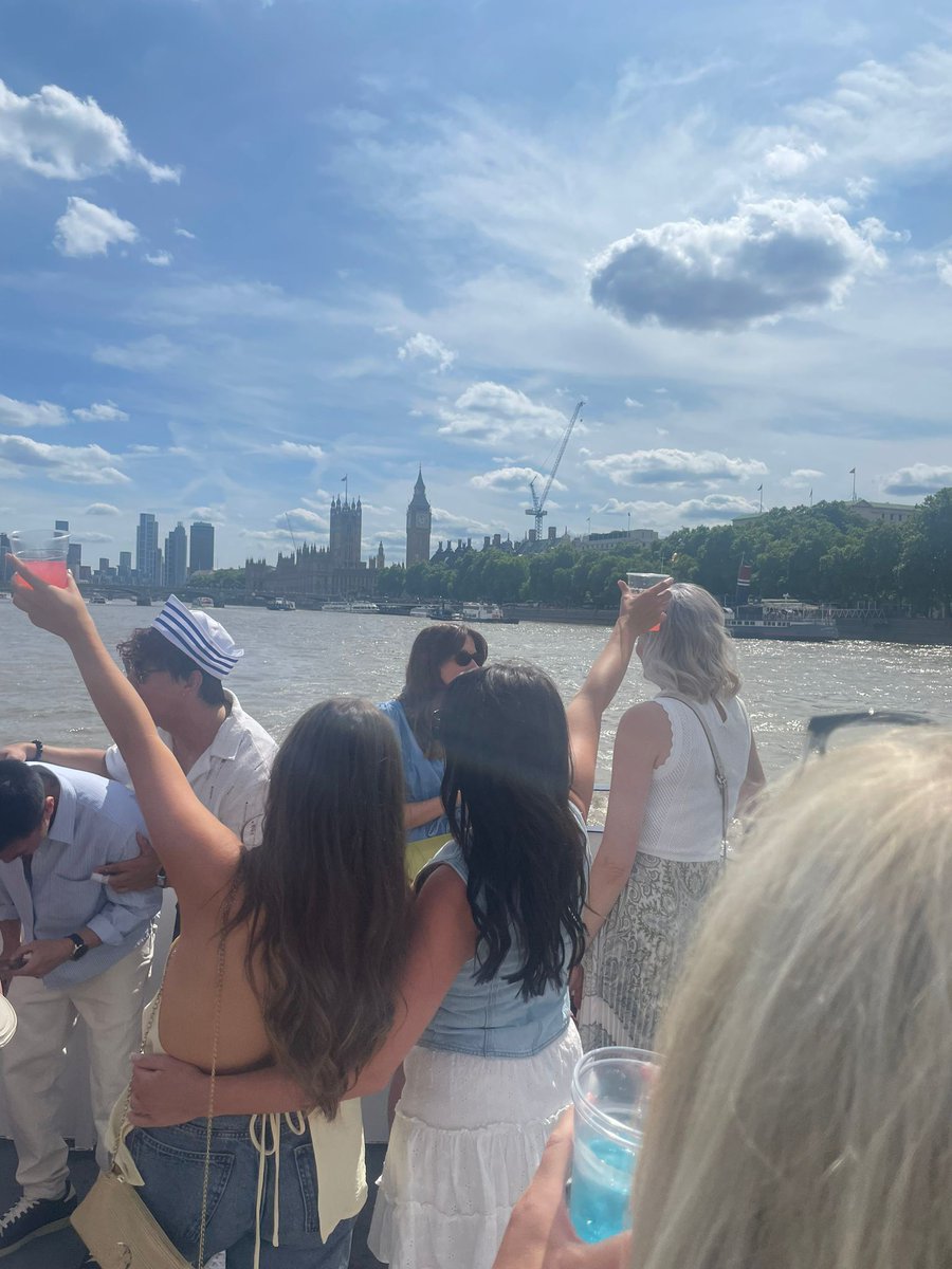 London Party Boats tweet media