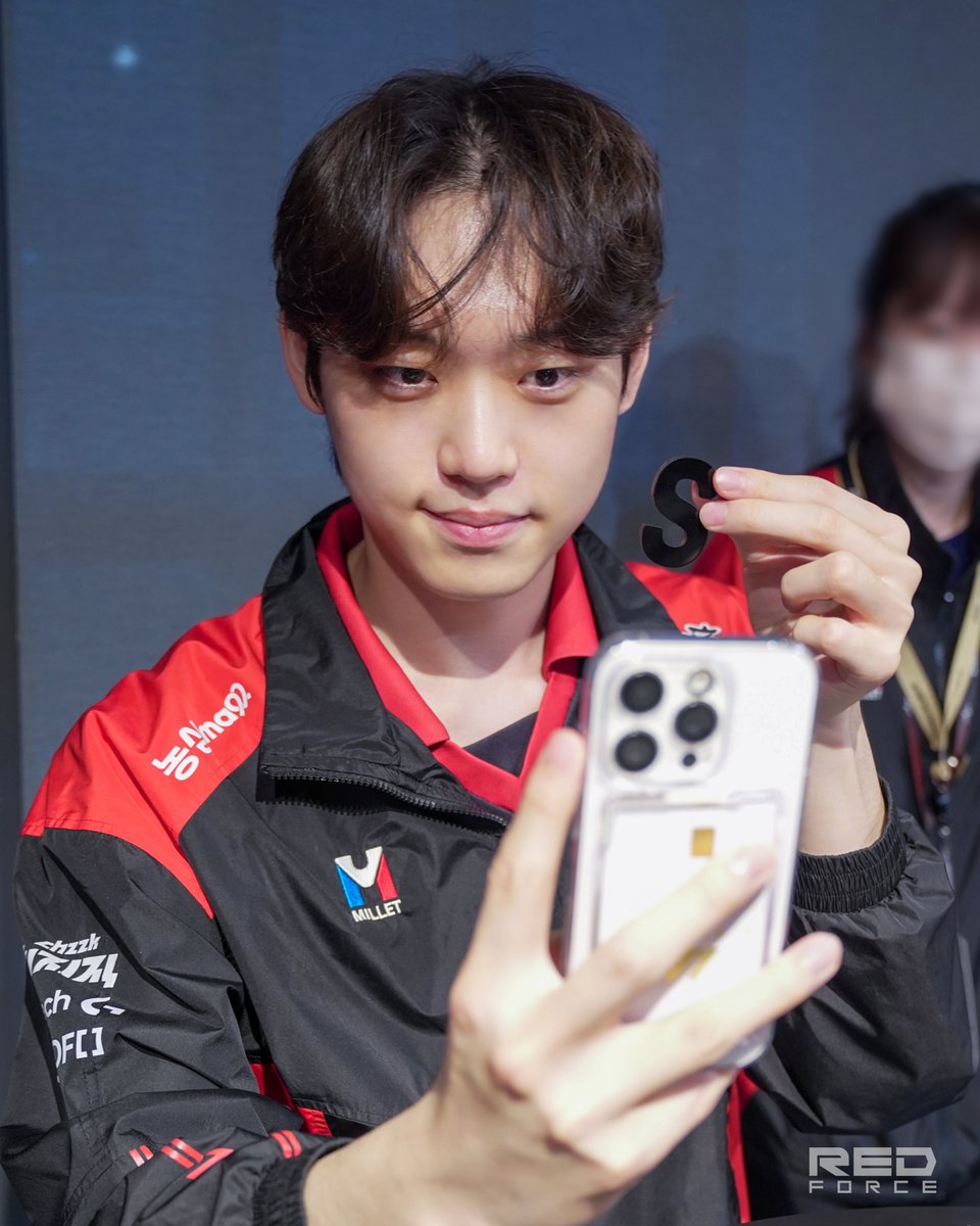 NS RedForce tweet media