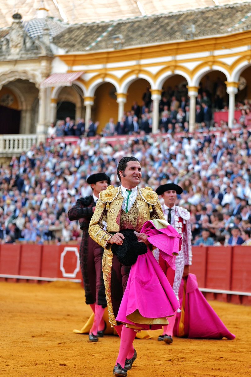 Al Toro Por los Cuernos tweet media