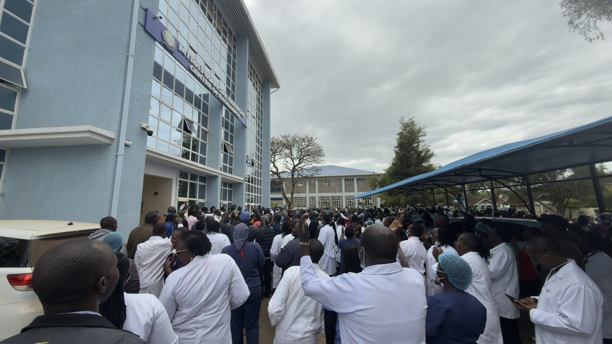 Arap_Turitik's tweet photo. Strike looming at MTRH. https://t.co/Y3IowbTVEt