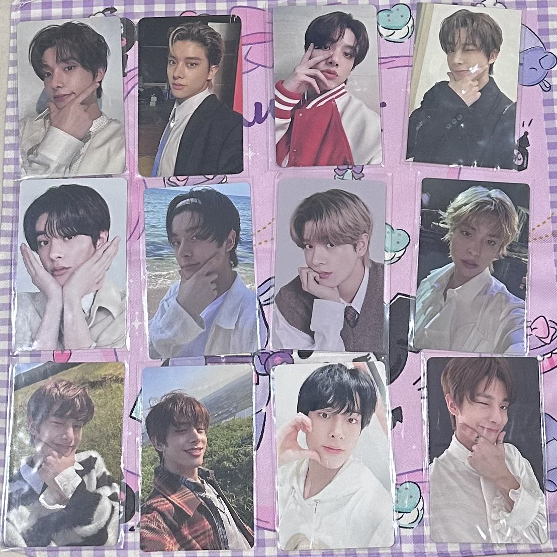 mommiedoublej's tweet photo. ✨wts / พร้อมส่ง 
กองเหมา 2799 ฿ (มีในเมนชั่น)
การ์ด + โปสเตอร์
📮ส่งฟรี / แยกบ้าน 35 ฿
ฮีซึง เจย์ เจค ซองฮุน จองวอน นิกิ Jake
🍀เมนชั่น/dm ค่ะ
#ตลาดนัดENHYPEN #ตลาดนัดเอนไฮเพน #ตลาดนัดENGENE #ตลาดนัดเอนจีน #ตลาดนัดเอนไก่ https://t.co/w0ahfpFBC5