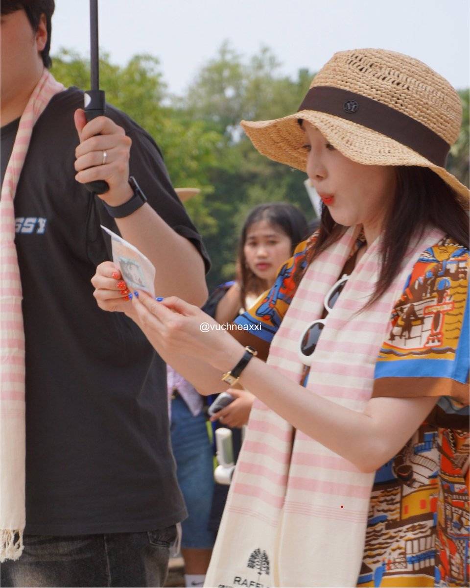 vuchneaxxi tweet media