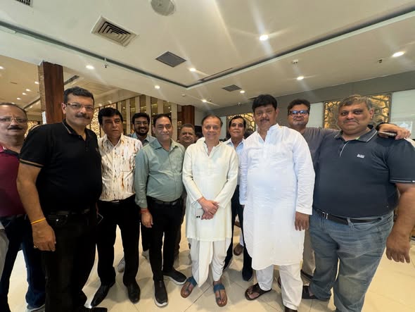 VivekGuptaAITC's tweet image. Few moments from Rajasthan Diwas organized by @SanmargHindi  
Celebrated the vibrant spirit, rich culture, and timeless traditions of Rajasthan.

#RajasthanDiwas #JaiRajasthan #CommunitySpirit #Culture #Tradition #Unity #Celebration #Pride #Rajasthan #WestBengal #Kolkata #Sanmarg