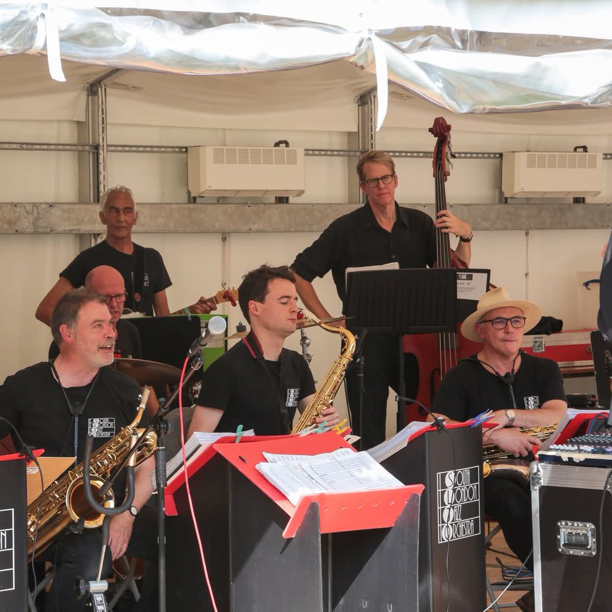 tootingnewsie's tweet image. Jazz on the Lawn returns to #Tooting on Sunday 7th June – save the date! 🎷🎶🎸

Head to #Streatham Park Bowling Club (Pringle Gardens, SW16 1SH) where the South London Jazz Orchestra @SLJO_London will be entertaining the community once again.

More info: furzedown.net