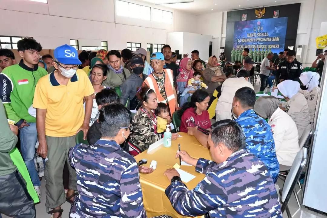 delaadelll_'s tweet photo. TNI Kita berlindung di tanah memakai alas dedaunan, bangkit saat kabut masih tebal, untuk menuntaskan tugas.

Bekerja Untuk Rakyat https://t.co/jkQKHJ2Avj