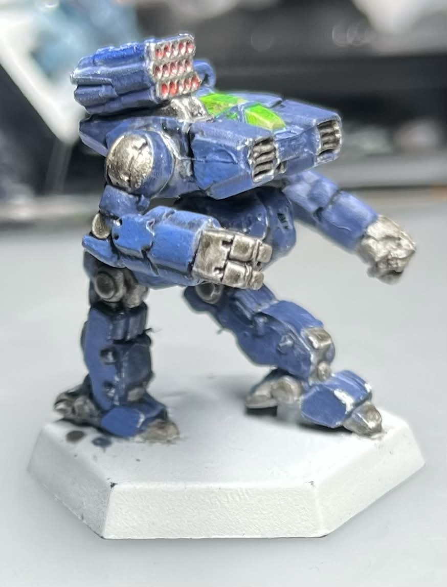 DreadConor's tweet image. Good morning to yous, hope your having a good Friday.
Will do stream soon but in the mean time here is bread baked last night and Howler Baboon mech with more painting done

#mech #bread