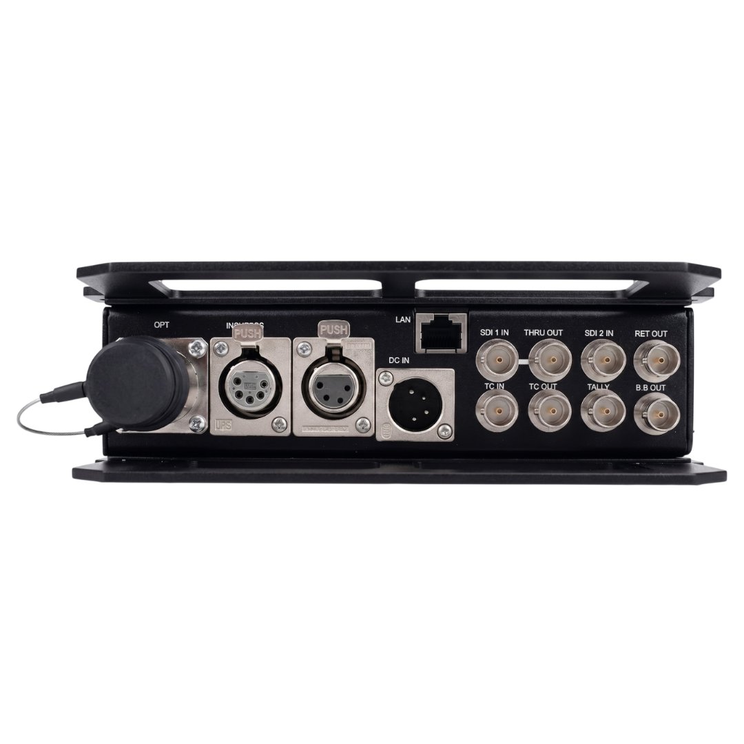 RAID_jp's tweet photo. 【新製品】NIPROSから待望のPTZ用光伝送「SIRIUS-PTZ」が登場！

カメラの底部に直接装着可能。電源・映像・制御・同期信号を、わずか1本の光ファイバーケーブルで長距離伝送できます。
ケーブルの煩雑さや距離制限といった従来の課題を解消し、大規模な中継車（OBバン）やスタジオ環境へのリモートカメラのスムーズな統合を実現します。

SIRIUS-PTZ
https://t.co/cHQSqS1JBm