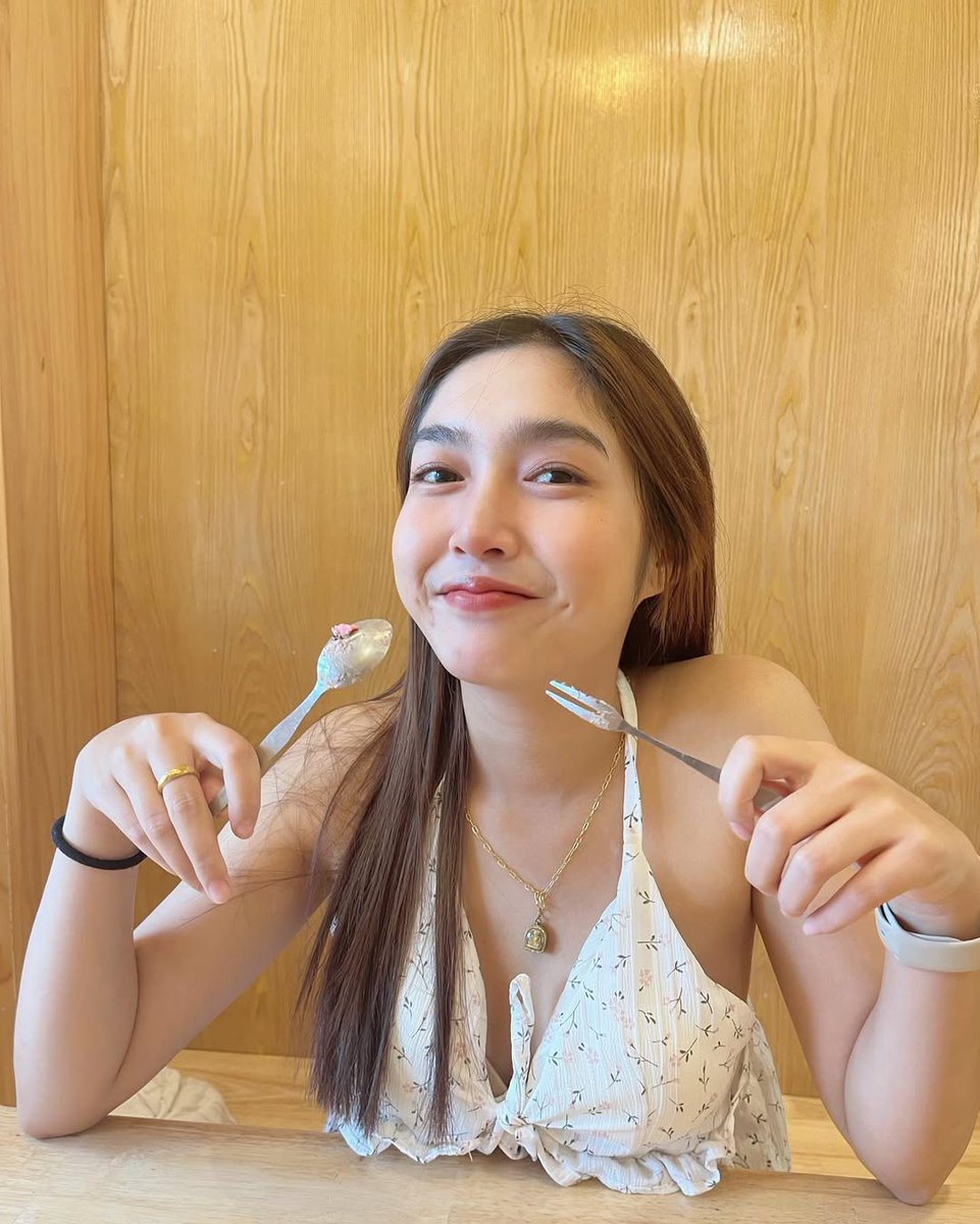 Khanomแปลว่าของหวาน 😋 tweet media