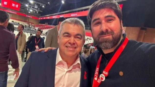 En <a href="/PSMostoles/">PSOE Móstoles/❤️</a> , <a href="/psoe_m/">PSOE Madrid</a> , <a href="/PSOE/">PSOE</a> y en El Corte Inglés es “La Paqui”. 

CasiCandidato e Imputado @alexmartinjim, para ti era Francisca o “La Paqui”?