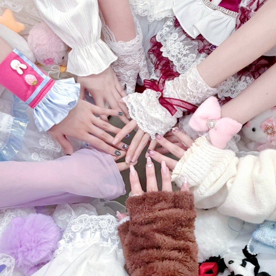 Beringei_idol's tweet photo. ʚ💌ɞ━━━━━━━━━━━ʚ💌ɞ

　  ‼️ライブセットリスト解禁‼️

画像のALTに記載しています！
事前に予習して楽しむのも🆗
見ないでドキドキしながら参加も🆗
皆さんのお越しをお待ちしております♪

ʚ💌ɞ━━━━━━━━━━━ʚ💌ɞ

#TZUアイドル活動中 https://t.co/35aIX88G3e