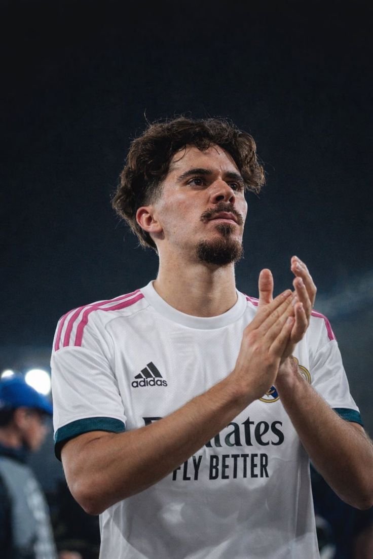 𝐌𝐚𝐝𝐫𝐢𝐝𝐢𝐬𝐭𝐚𝐬 👑 tweet media