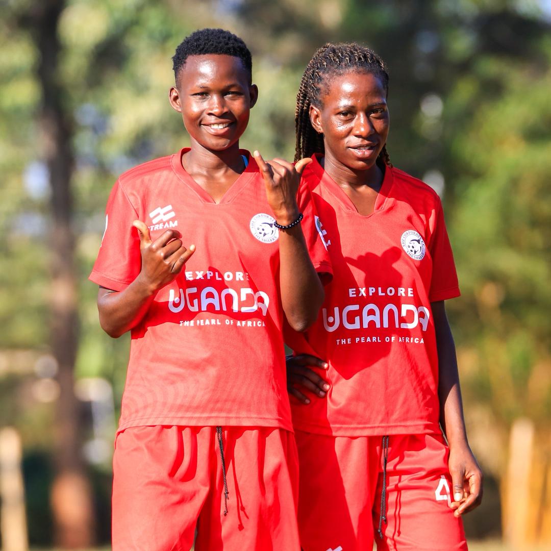 SheCorporateFC's tweet image. Wisdom on the right, ambition on the left
The backline’s in good hands🛡️❤

#Sharks || #TheInspirers