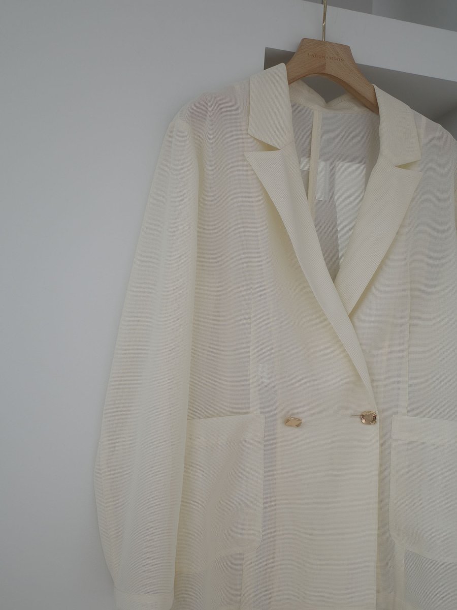 LAGUNAMOON tweet media