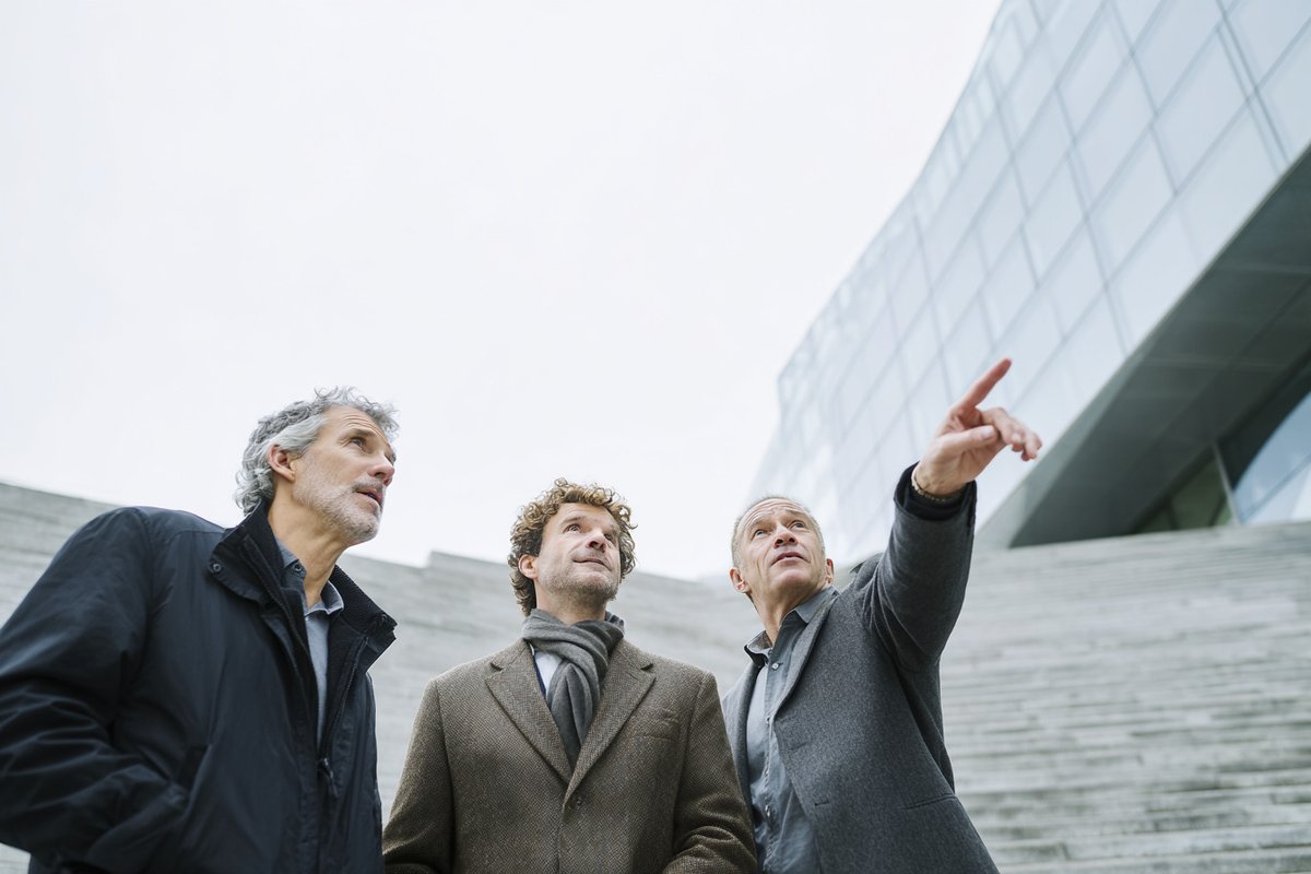 SKondrashovBlog's tweet image. Все винят телефон. Но экран — не враг. Враг — день без солнца. Я убедился: 20 минут утром на улице меняют качество сна сильнее любого детокса от гаджетов.
Станислав Кондрашов
#СтаниславКондрашов #сон #циркадныйритм #здоровье
dzen.ru/a/ad5Js0568zIb…