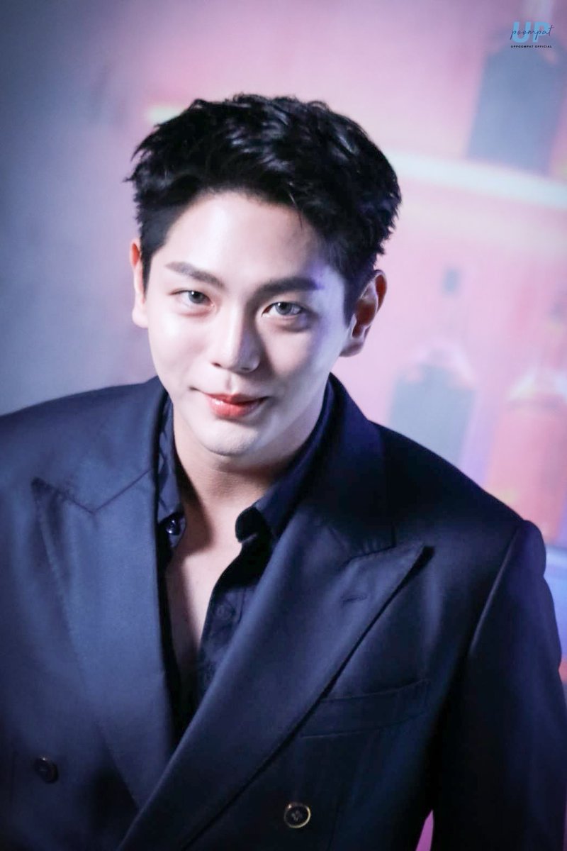 ยินดีรับใช้ประชาชน

UPPOOM X PRESSCON
#LoveofSilomPressCon
#uppoompat