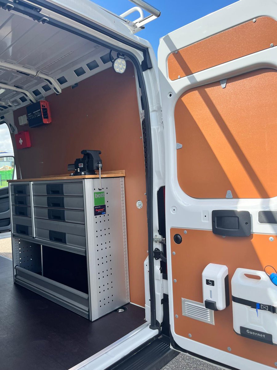 ynovae's tweet image. Notre service maintenance monte en puissance avec un camion atelier complètement équipé afin d'optimiser et améliorer nos interventions au quotidien. 😁
Notre but étant d'atteindre toujours plus de performance au service de nos adhérents !

#Ynovae #Maintenance #Service