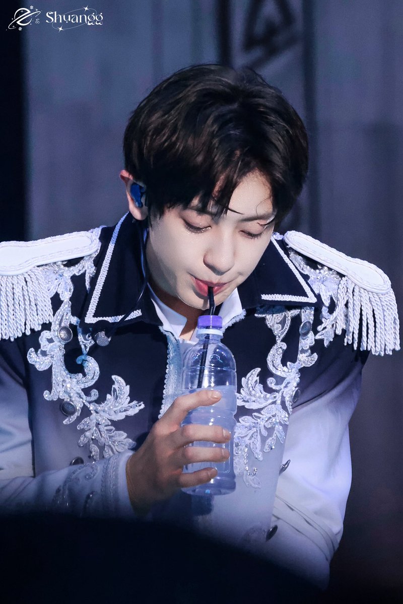 𝕊𝕙𝕦𝕒𝕟𝕘𝕘🍀 tweet media