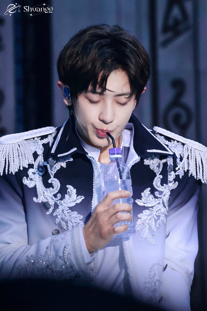 𝕊𝕙𝕦𝕒𝕟𝕘𝕘🍀 tweet media