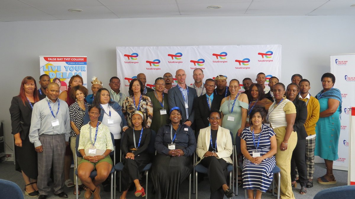 BusinessNewsCT's tweet photo. TotalEnergies partners with False Bay TVET to support entrepreneurship along the West Coast - https://t.co/GRmDxu4Xdj #EntrepreneurshipSA #SMMEDevelopment #WestCoastGrowth #SkillsForSuccess @TotalEnergies @FalsebayCollege https://t.co/sMjVzJS8rf