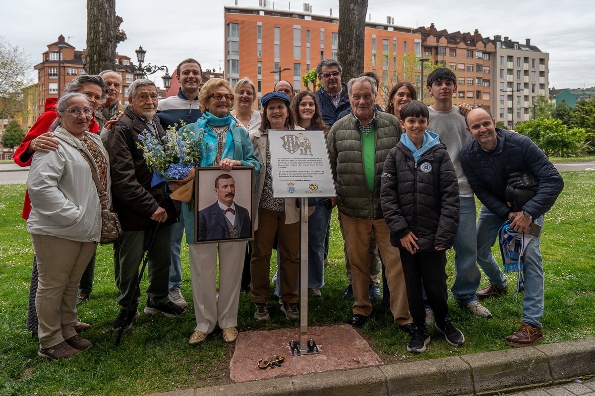 lessacaveres's tweet photo. Queremos dar las gracias a Adrián Pumares Suárez, diputado en la Junta General del Principado, a la familia de Víctor Álvarez, alguno llegado desde Bilbao, y a todos los que nos acompañasteis en una gran tarde de oviedismo.
Emocionante. 
Muchas gracias! https://t.co/GsirbOtoS1