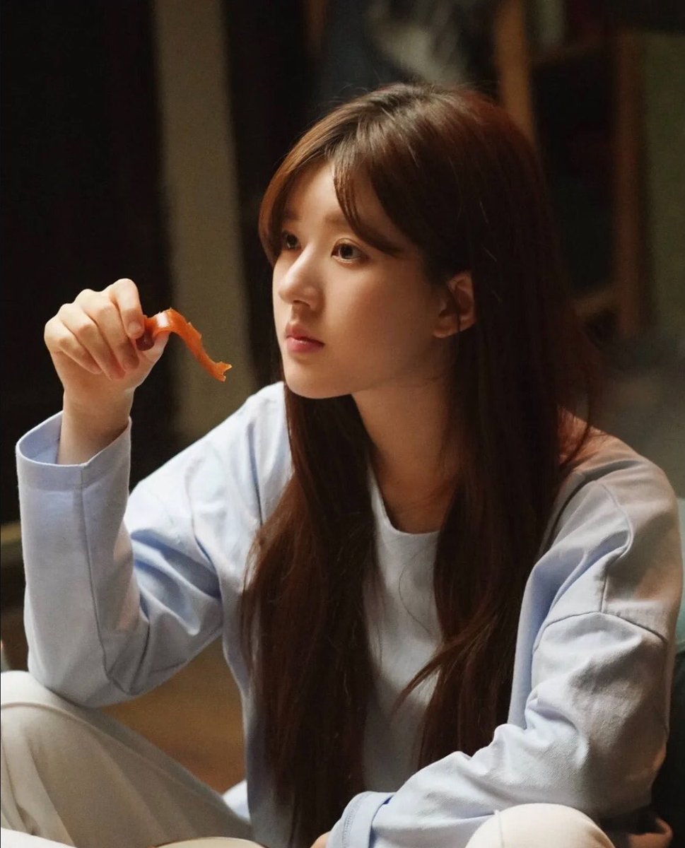 falling in love with artificial intelligence.GL tweet media