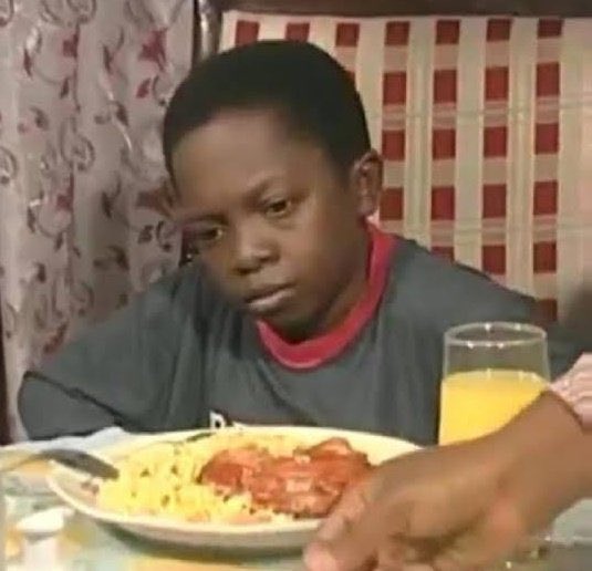 Ntalebrian22's tweet photo. Do you know how it feels to go on an event with your wife/gf nga most men who look at her be like, kale oyo namulya? You won't know as a man but that moment, u will be degraded.

So here is the story.

Last week I met a guy I used to know, we jazzed and he told me he started a shop and his new wife was in it. Was happy for him and asked him who she was.

After him telling me, boy.. I felt guilty. Cause that was the same girl I was with one week before. That same girl who was still calling me. That same girl who knelt and held my mic and shouted hallelujah.

The girl I just used. She was someone's dream.

I refused to go to the shop cause I was feeling guilty to the guy.

But women, i don't know how many men u sleep with before u decide to settle with a man. We just don't know but if we are to know, it makes us loose.