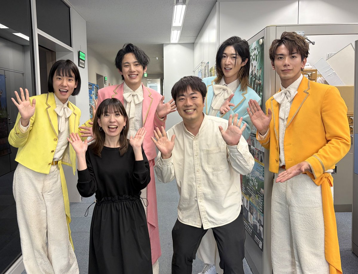 モナキ tweet media