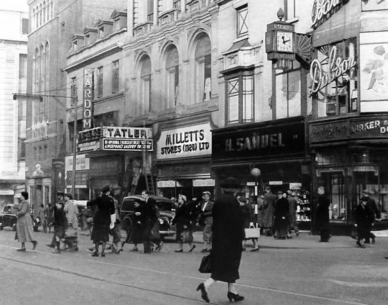 Liverpool1207's tweet image. #Liverpool OTD - 1939: George Formby visited the Classic Cinema Club at the Tatler Cinema, Church Street. The club closed temporarily soon after. The basement of the cinema became an air-raid shelter