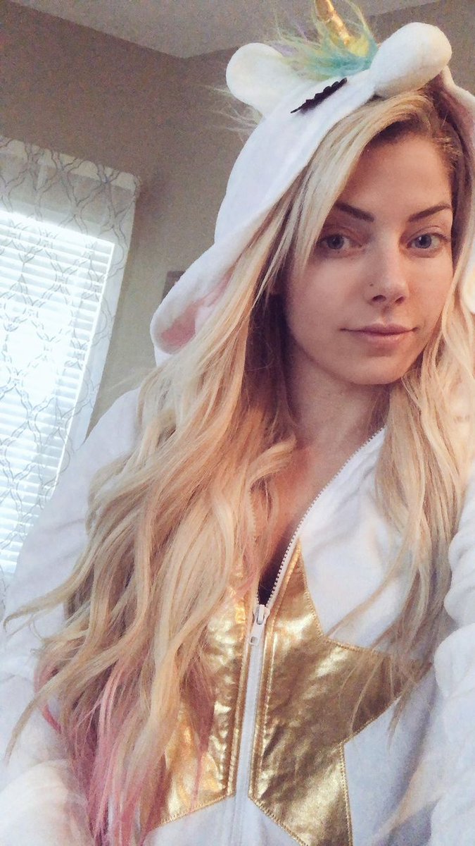 Alexa Bliss McMahon tweet media