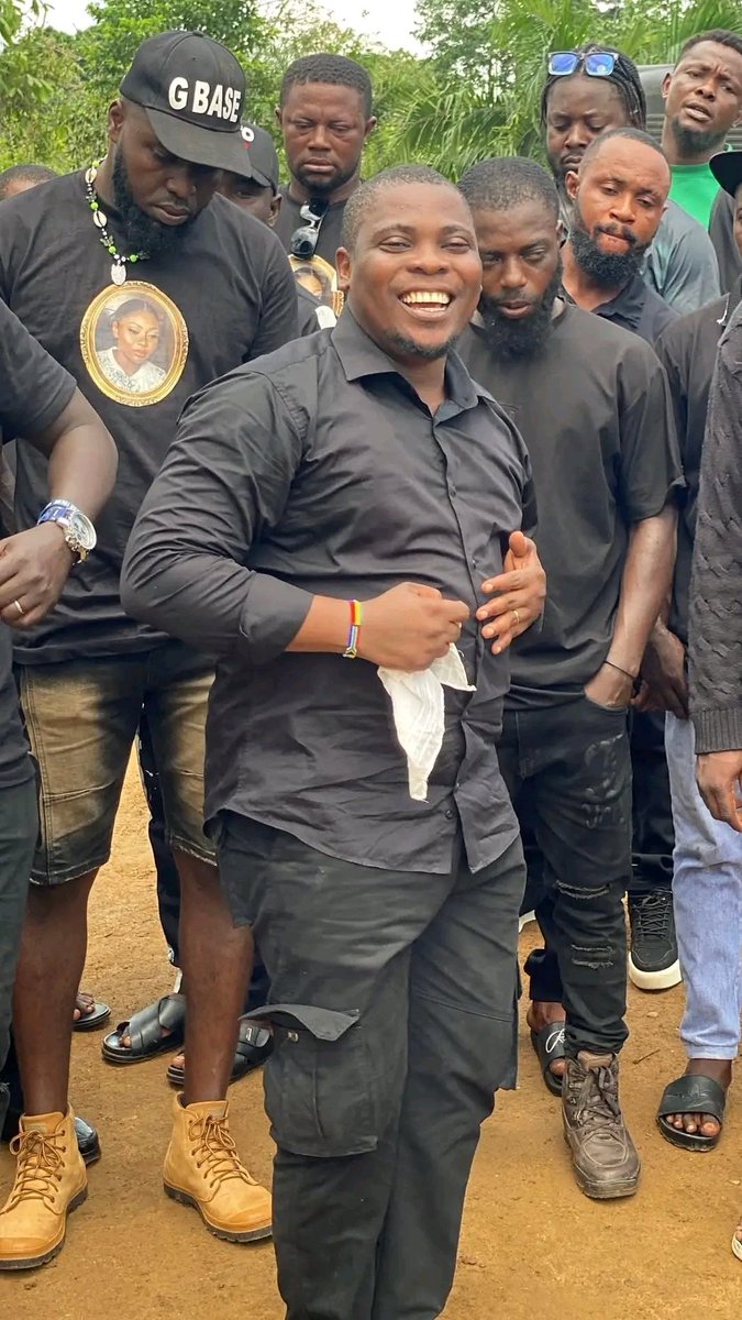 unique A'wears tweet media