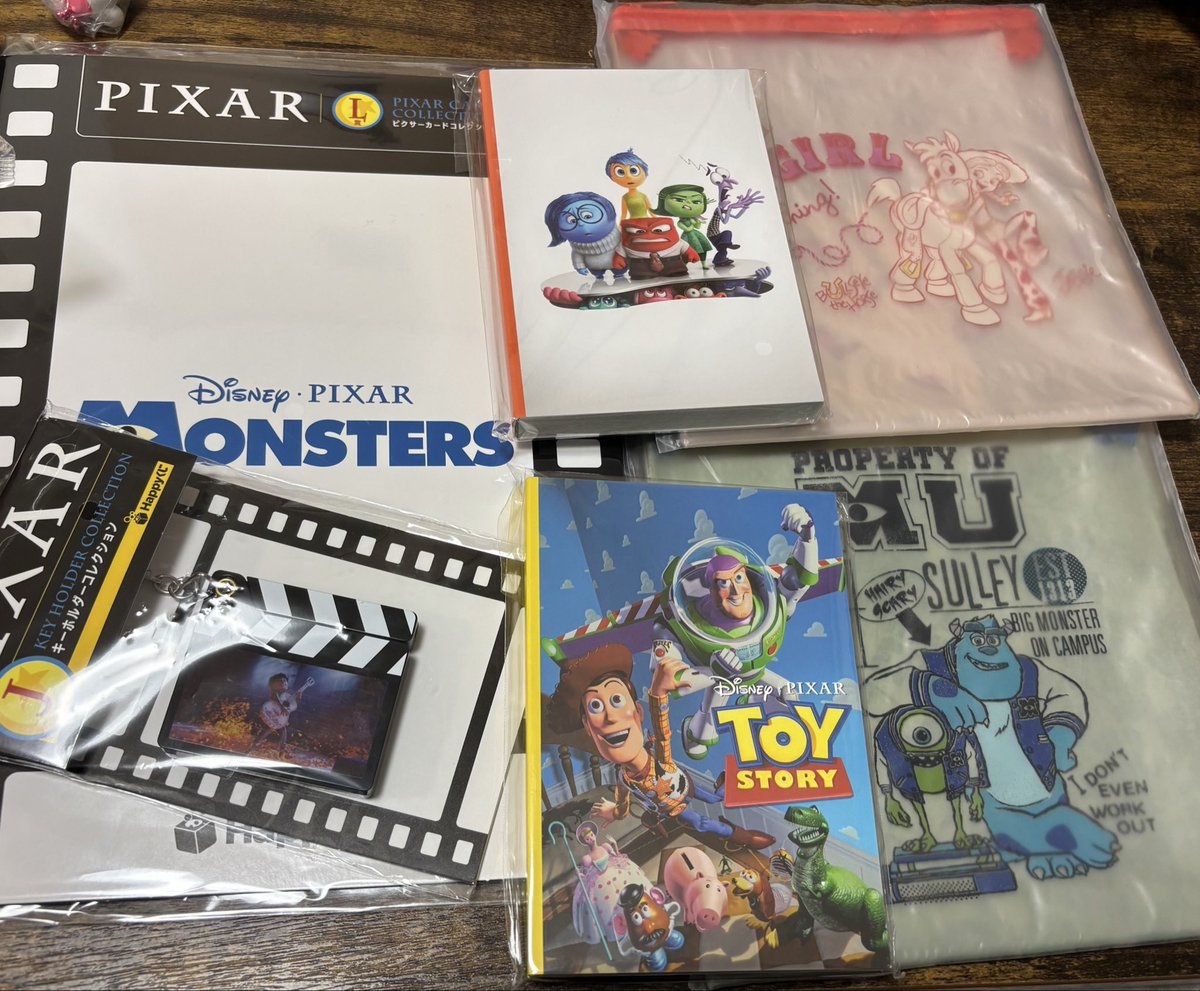 Dango_most's tweet photo. 〔交換〕Happyくじ / PIXAR 2026
(譲)画像のもの
I インサイド・ヘッド　トイ・ストーリー　

J リメンバー・ミー

L モンスターズ・インク
K モンスターズ・インク　トイ・ストーリー

(求)
G賞　レミー　
n:1の交換可能
厳しいと思いますが交換してくださる方気軽にDMください🥲 https://t.co/LVj47e8pMk