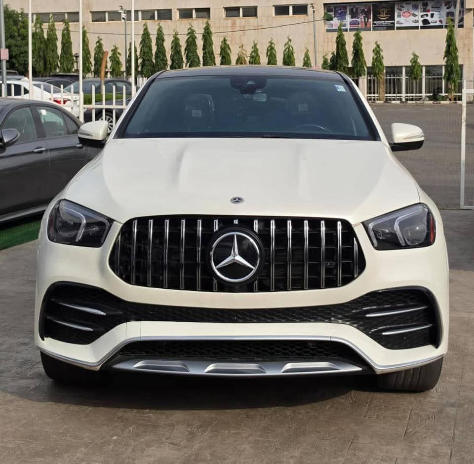 Prime_UsedAutos's tweet image. Direct Belgium 
2023 Mercedes Benz GLE 53 (white exterior and black mix with red interior) 
Fullest option. 

With original custom duty - Is available now. 

- Nationwide delivery 🚚 
- Location:Port Harcourt
DM for details 
#Benz #MercedesBenz