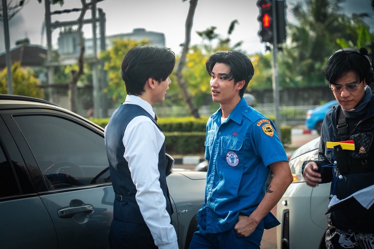 หมาเห่าเครื่องบิน | ADogAndAPlane tweet media